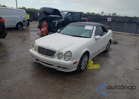 2003 Mercedes-Benz Clk 320 z USA, uszkodzony, nr VIN WDBLK65G53T144029